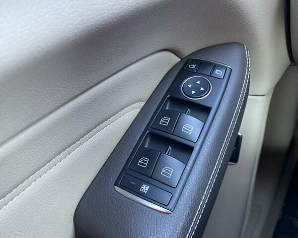 Сірий Мерседес М-Клас, об'ємом двигуна 2.99 л та пробігом 375 тис. км за 20000 $, фото 12 на Automoto.ua