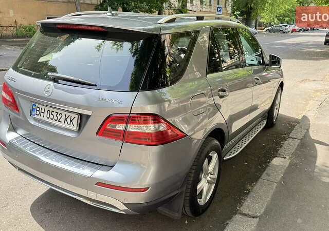 Сірий Мерседес М-Клас, об'ємом двигуна 2.99 л та пробігом 176 тис. км за 20500 $, фото 5 на Automoto.ua