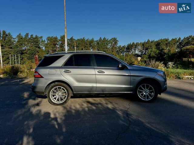 Сірий Мерседес М-Клас, об'ємом двигуна 2.99 л та пробігом 259 тис. км за 21300 $, фото 7 на Automoto.ua