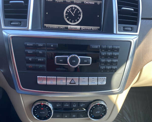 Сірий Мерседес М-Клас, об'ємом двигуна 2.99 л та пробігом 375 тис. км за 20000 $, фото 16 на Automoto.ua