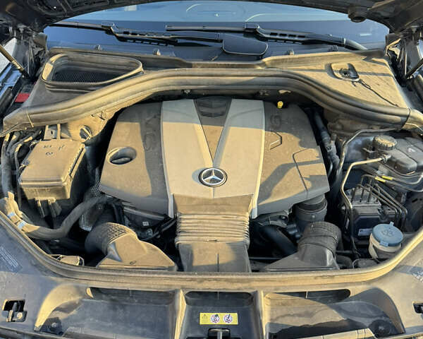 Серый Мерседес М-Класс, объемом двигателя 2.99 л и пробегом 110 тыс. км за 28000 $, фото 18 на Automoto.ua