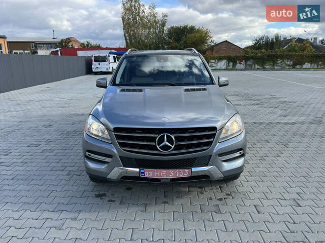 Серый Мерседес М-Класс, объемом двигателя 2.99 л и пробегом 332 тыс. км за 16800 $, фото 56 на Automoto.ua