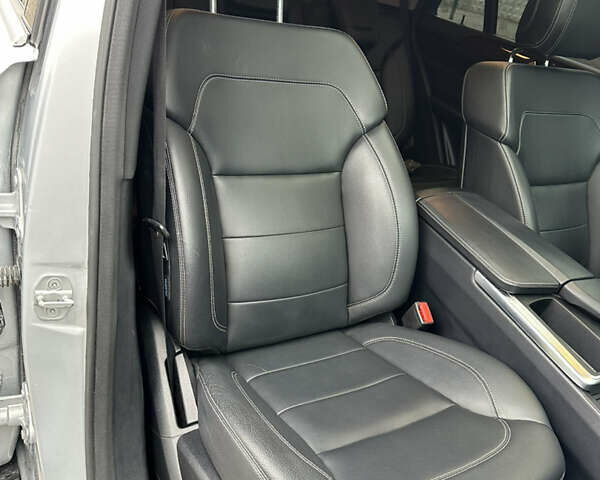 Сірий Мерседес М-Клас, об'ємом двигуна 3.5 л та пробігом 210 тис. км за 20500 $, фото 36 на Automoto.ua