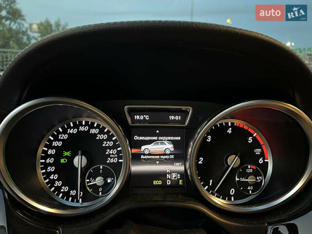 Серый Мерседес М-Класс, объемом двигателя 2.2 л и пробегом 277 тыс. км за 20000 $, фото 28 на Automoto.ua