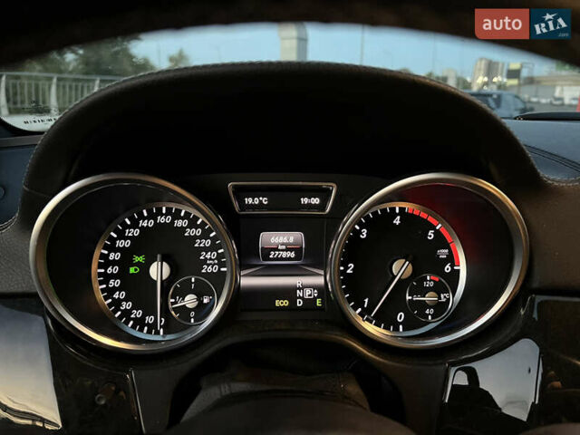 Серый Мерседес М-Класс, объемом двигателя 2.2 л и пробегом 277 тыс. км за 20000 $, фото 25 на Automoto.ua