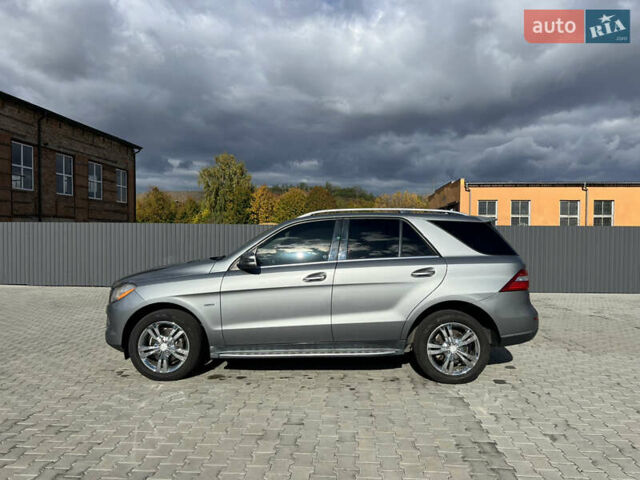 Серый Мерседес М-Класс, объемом двигателя 2.99 л и пробегом 332 тыс. км за 16800 $, фото 20 на Automoto.ua