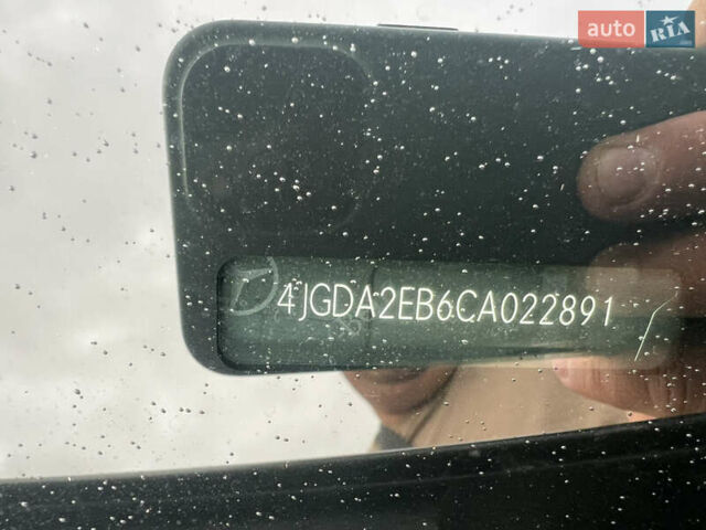 Серый Мерседес М-Класс, объемом двигателя 2.99 л и пробегом 332 тыс. км за 16800 $, фото 4 на Automoto.ua