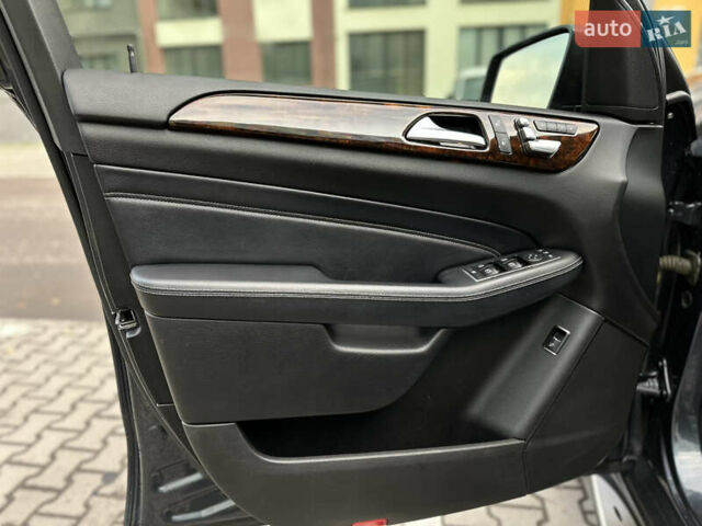 Серый Мерседес М-Класс, объемом двигателя 2.99 л и пробегом 245 тыс. км за 18999 $, фото 26 на Automoto.ua