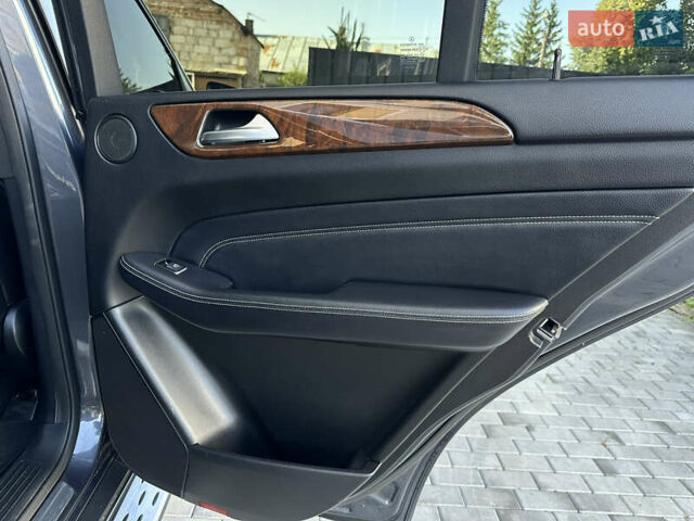 Серый Мерседес М-Класс, объемом двигателя 2.99 л и пробегом 245 тыс. км за 18999 $, фото 44 на Automoto.ua