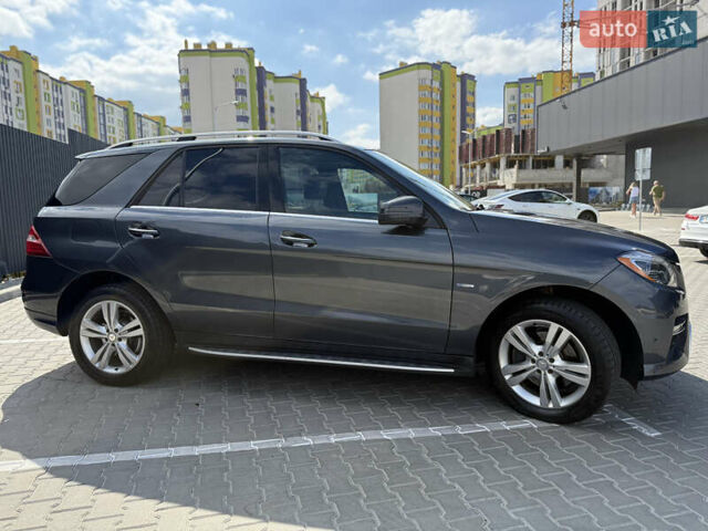 Сірий Мерседес М-Клас, об'ємом двигуна 2.99 л та пробігом 267 тис. км за 21000 $, фото 8 на Automoto.ua