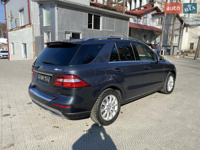 Сірий Мерседес М-Клас, об'ємом двигуна 2.99 л та пробігом 375 тис. км за 20000 $, фото 5 на Automoto.ua