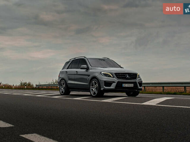 Сірий Мерседес М-Клас, об'ємом двигуна 5.46 л та пробігом 203 тис. км за 55000 $, фото 31 на Automoto.ua