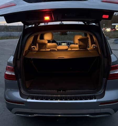 Серый Мерседес М-Класс, объемом двигателя 2.99 л и пробегом 341 тыс. км за 18300 $, фото 33 на Automoto.ua