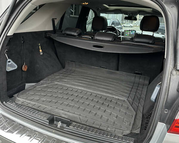 Сірий Мерседес М-Клас, об'ємом двигуна 3.5 л та пробігом 210 тис. км за 20500 $, фото 40 на Automoto.ua