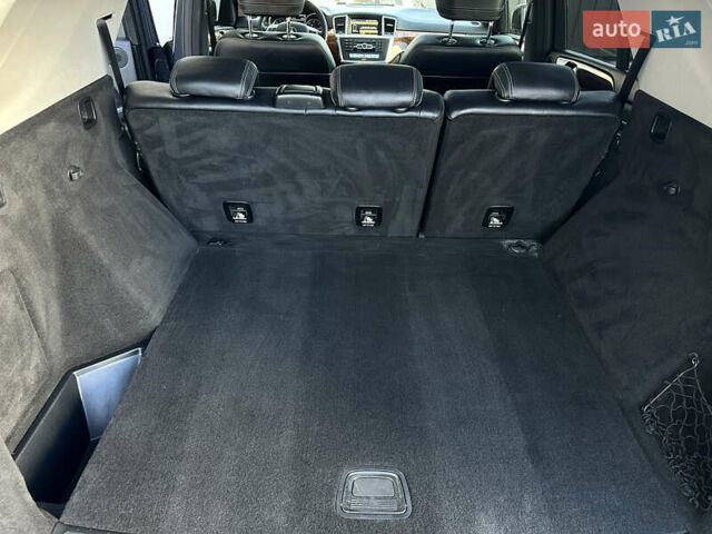 Серый Мерседес М-Класс, объемом двигателя 2.99 л и пробегом 245 тыс. км за 18999 $, фото 45 на Automoto.ua