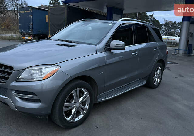 Серый Мерседес М-Класс, объемом двигателя 2.99 л и пробегом 341 тыс. км за 18300 $, фото 2 на Automoto.ua