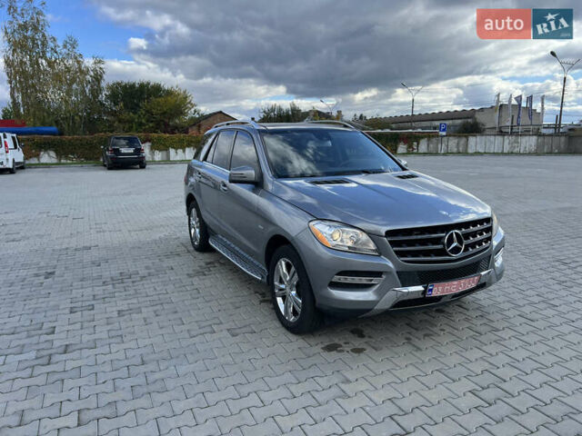 Серый Мерседес М-Класс, объемом двигателя 2.99 л и пробегом 332 тыс. км за 16800 $, фото 30 на Automoto.ua