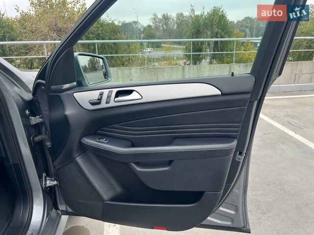 Сірий Мерседес М-Клас, об'ємом двигуна 2.14 л та пробігом 316 тис. км за 18900 $, фото 18 на Automoto.ua
