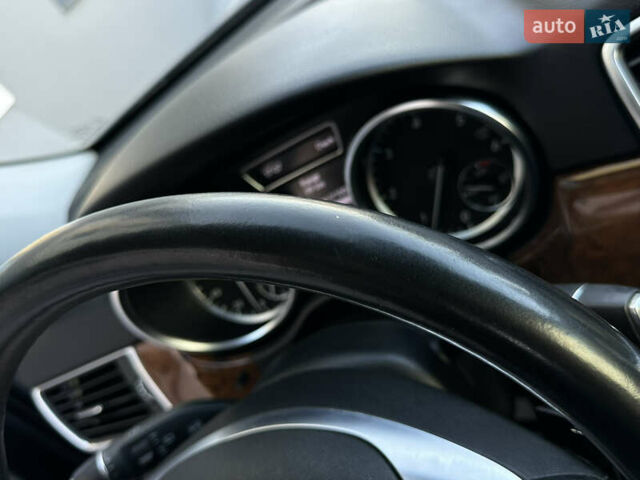 Серый Мерседес М-Класс, объемом двигателя 2.99 л и пробегом 245 тыс. км за 18999 $, фото 29 на Automoto.ua