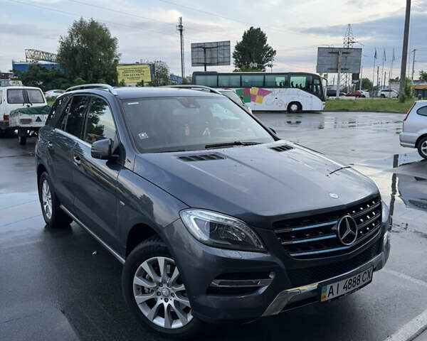 Сірий Мерседес М-Клас, об'ємом двигуна 2.14 л та пробігом 145 тис. км за 18000 $, фото 1 на Automoto.ua
