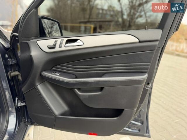 Сірий Мерседес М-Клас, об'ємом двигуна 2.14 л та пробігом 240 тис. км за 19900 $, фото 21 на Automoto.ua