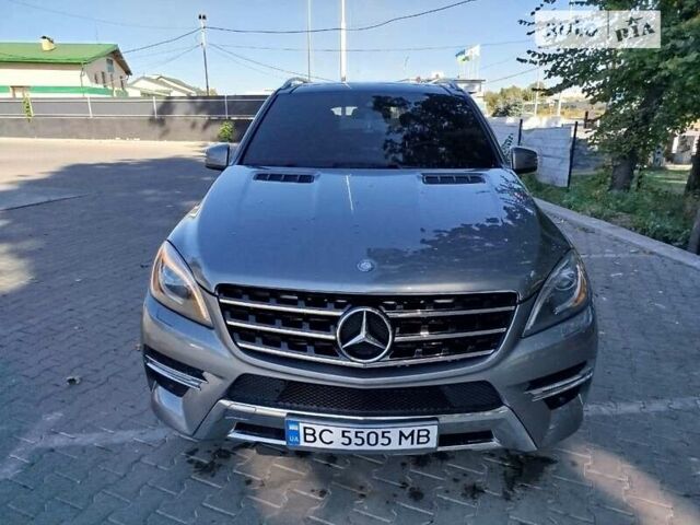 Серый Мерседес М-Класс, объемом двигателя 2.99 л и пробегом 194 тыс. км за 20999 $, фото 4 на Automoto.ua