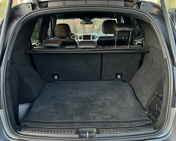 Серый Мерседес М-Класс, объемом двигателя 2.2 л и пробегом 277 тыс. км за 20000 $, фото 35 на Automoto.ua