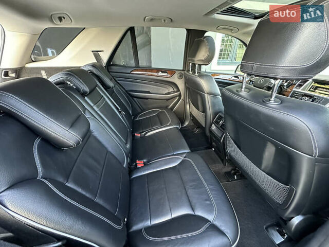 Серый Мерседес М-Класс, объемом двигателя 2.99 л и пробегом 245 тыс. км за 18999 $, фото 42 на Automoto.ua