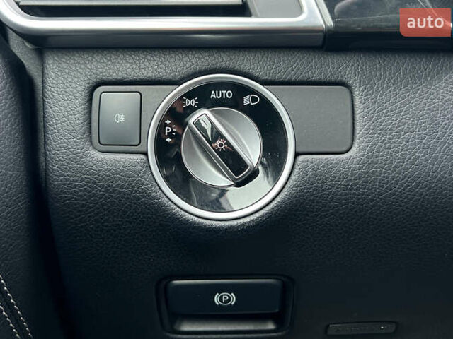 Серый Мерседес М-Класс, объемом двигателя 2.99 л и пробегом 193 тыс. км за 22500 $, фото 21 на Automoto.ua