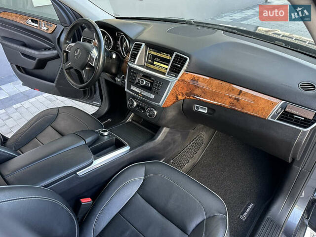 Серый Мерседес М-Класс, объемом двигателя 2.99 л и пробегом 245 тыс. км за 18999 $, фото 38 на Automoto.ua
