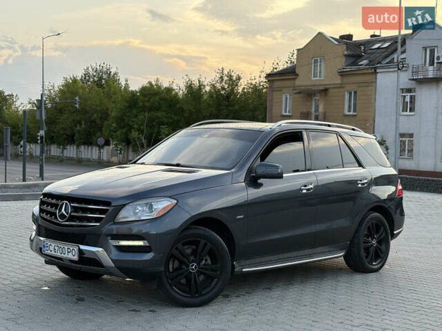 Сірий Мерседес М-Клас, об'ємом двигуна 2.99 л та пробігом 285 тис. км за 19200 $, фото 5 на Automoto.ua
