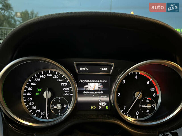 Серый Мерседес М-Класс, объемом двигателя 2.2 л и пробегом 277 тыс. км за 20000 $, фото 29 на Automoto.ua