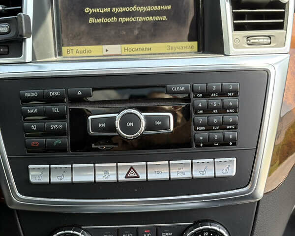 Серый Мерседес М-Класс, объемом двигателя 2.99 л и пробегом 260 тыс. км за 22700 $, фото 6 на Automoto.ua