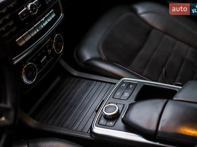 Серый Мерседес М-Класс, объемом двигателя 2.14 л и пробегом 170 тыс. км за 23999 $, фото 27 на Automoto.ua