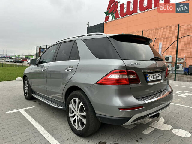 Серый Мерседес М-Класс, объемом двигателя 3.5 л и пробегом 236 тыс. км за 18500 $, фото 3 на Automoto.ua