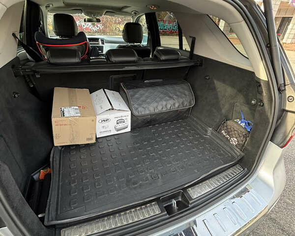 Серый Мерседес М-Класс, объемом двигателя 2.99 л и пробегом 186 тыс. км за 25000 $, фото 6 на Automoto.ua