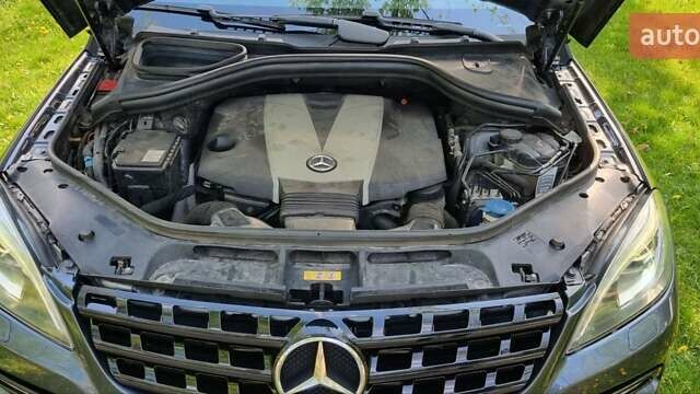 Мерседес М-Класс 2013 в Ирпене на Automoto.ua Серый Мерседес М-Класс, объемом двигателя 2.99 л и пробегом 226 тыс. км за 19600 $, фото 31 на Automoto.ua
