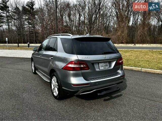 Сірий Мерседес М-Клас, об'ємом двигуна 3.5 л та пробігом 270 тис. км за 20200 $, фото 4 на Automoto.ua