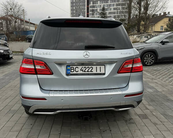 Сірий Мерседес М-Клас, об'ємом двигуна 2.99 л та пробігом 258 тис. км за 21800 $, фото 2 на Automoto.ua