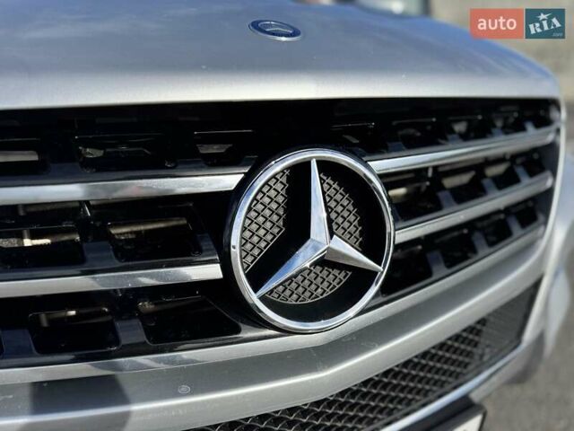 Мерседес М-Класс 2013 в Львове на Automoto.ua Серый Мерседес М-Класс, объемом двигателя 2.99 л и пробегом 188 тыс. км за 23000 $, фото 32 на Automoto.ua