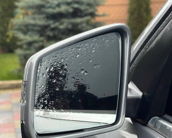 Серый Мерседес М-Класс, объемом двигателя 2.99 л и пробегом 364 тыс. км за 19999 $, фото 11 на Automoto.ua