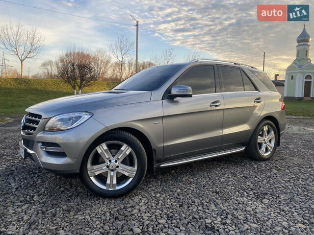 Сірий Мерседес М-Клас, об'ємом двигуна 2.99 л та пробігом 194 тис. км за 24500 $, фото 5 на Automoto.ua