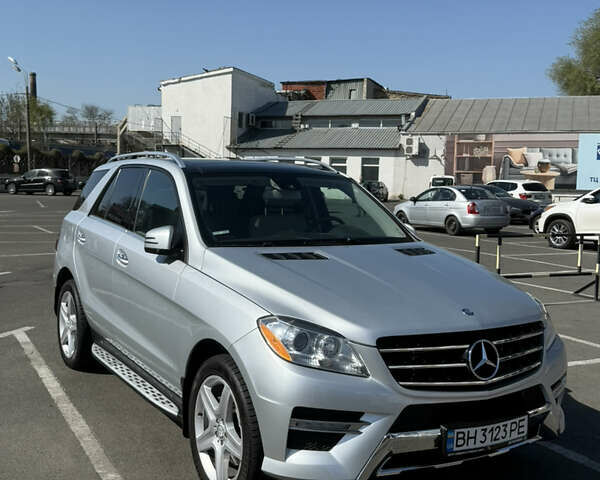 Серый Мерседес М-Класс, объемом двигателя 2.99 л и пробегом 111 тыс. км за 23500 $, фото 5 на Automoto.ua