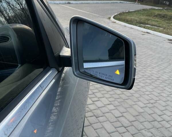 Сірий Мерседес М-Клас, об'ємом двигуна 2.99 л та пробігом 350 тис. км за 21500 $, фото 28 на Automoto.ua