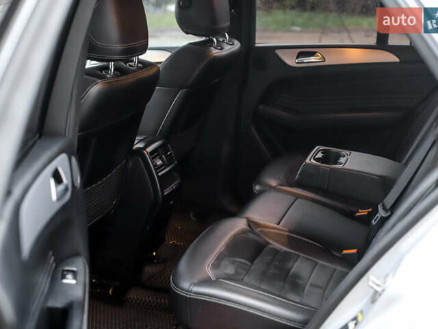 Серый Мерседес М-Класс, объемом двигателя 2.14 л и пробегом 170 тыс. км за 23999 $, фото 26 на Automoto.ua