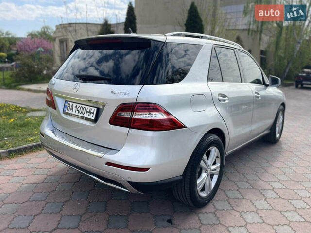 Серый Мерседес М-Класс, объемом двигателя 2.14 л и пробегом 320 тыс. км за 19500 $, фото 11 на Automoto.ua