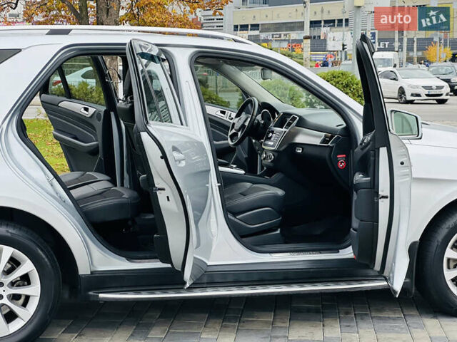 Серый Мерседес М-Класс, объемом двигателя 2.2 л и пробегом 102 тыс. км за 26500 $, фото 9 на Automoto.ua