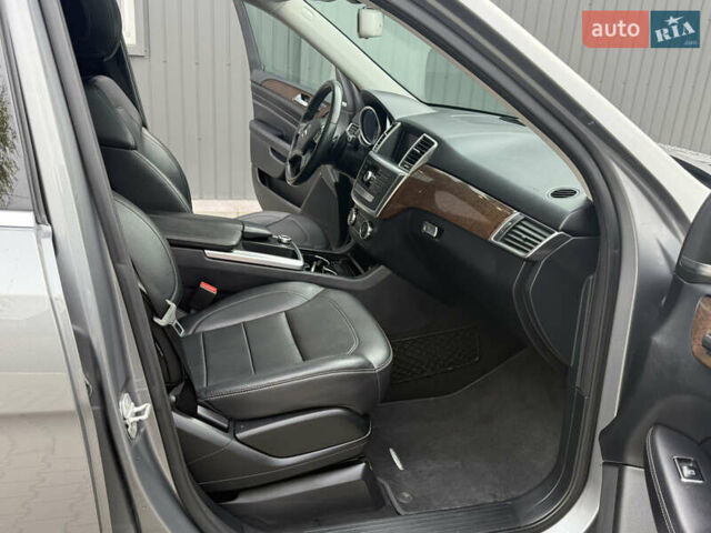 Серый Мерседес М-Класс, объемом двигателя 2.99 л и пробегом 240 тыс. км за 20800 $, фото 19 на Automoto.ua