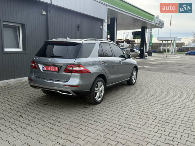 Серый Мерседес М-Класс, объемом двигателя 2.99 л и пробегом 240 тыс. км за 20800 $, фото 4 на Automoto.ua