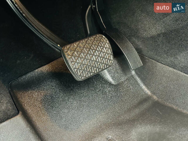 Серый Мерседес М-Класс, объемом двигателя 2.2 л и пробегом 102 тыс. км за 26500 $, фото 14 на Automoto.ua